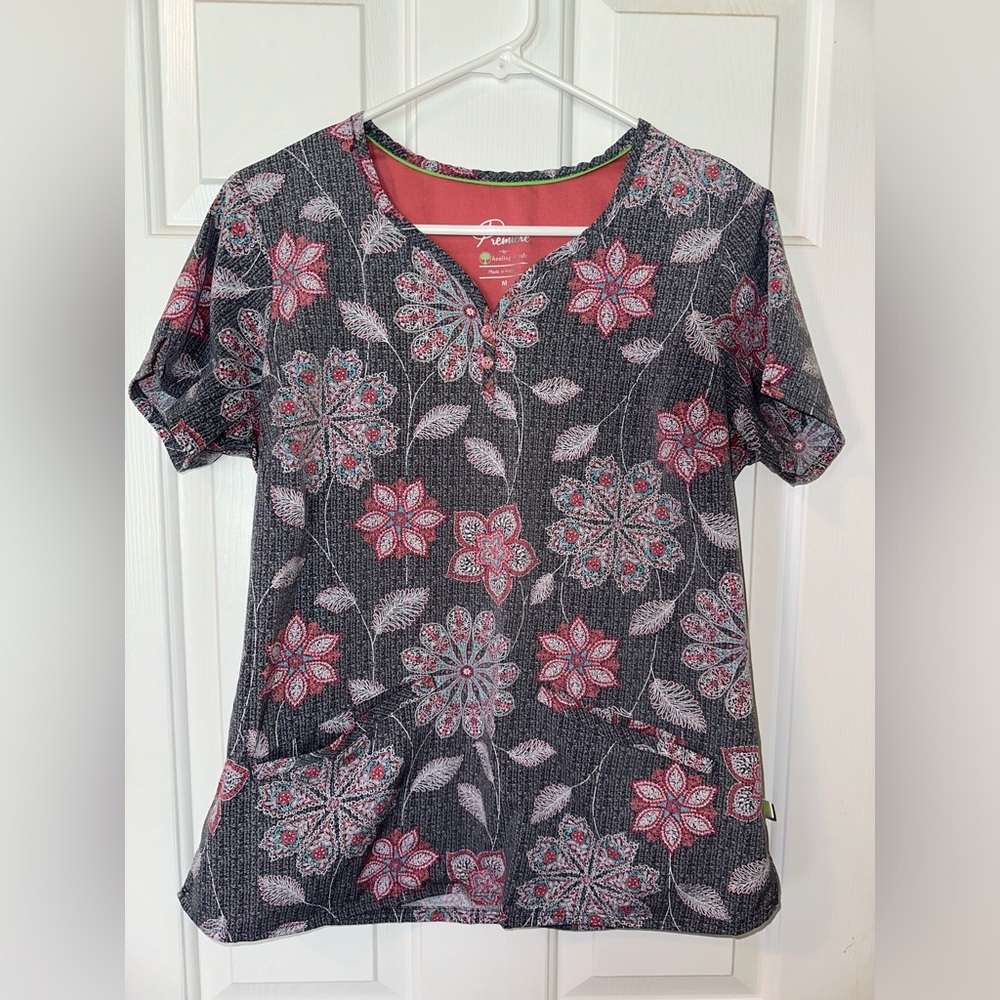 Scrub Top. Premiere by Healing Hands